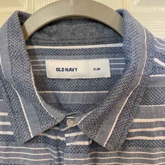 Old Navy Men's SLIM fit shirt; size LARGE - Great condition - Picture 2 of 3